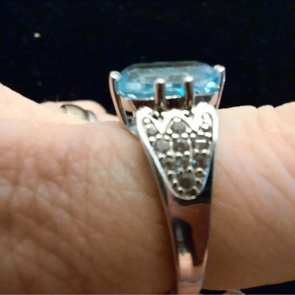 Blue topaz and white topaz sterling silver ring size 8 NEW - Picture 3 of 6